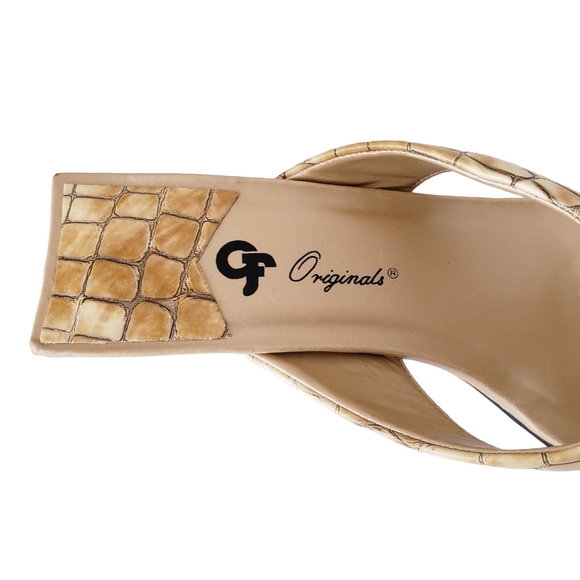 Vintage GF Originals Square Toe Slip-on Heels - Picture 11 of 15